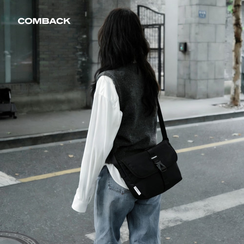 COMBACK新款潮流时尚百搭简约男休闲邮差包单肩斜挎包