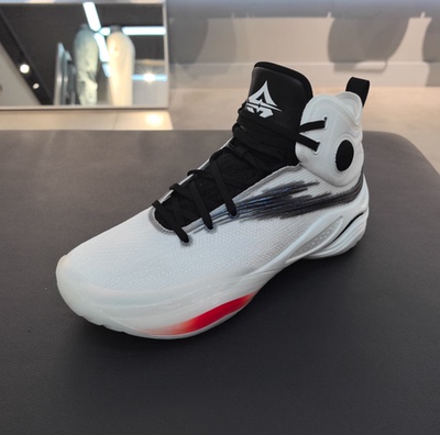 安踏天际3PRO高帮篮球鞋