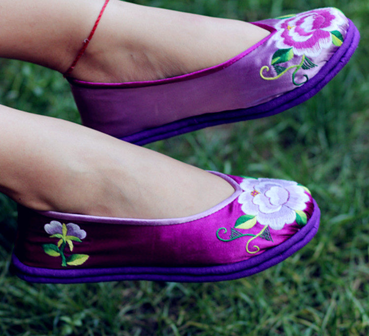 手工绣花鞋云南手绣花鞋民族风绣花鞋平底绣花鞋手工缝制布鞋紫陌