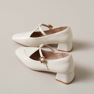 复古玛丽珍鞋 秋季 法式 女2025新款 粗跟中跟单鞋 T字扣带浅口小皮鞋