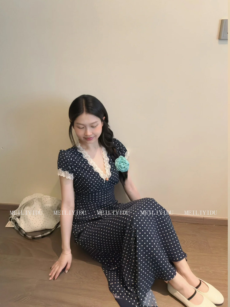 OMG! French Chic Plus Size Polka Dot Dress Find – So Flattering! - Product image 5