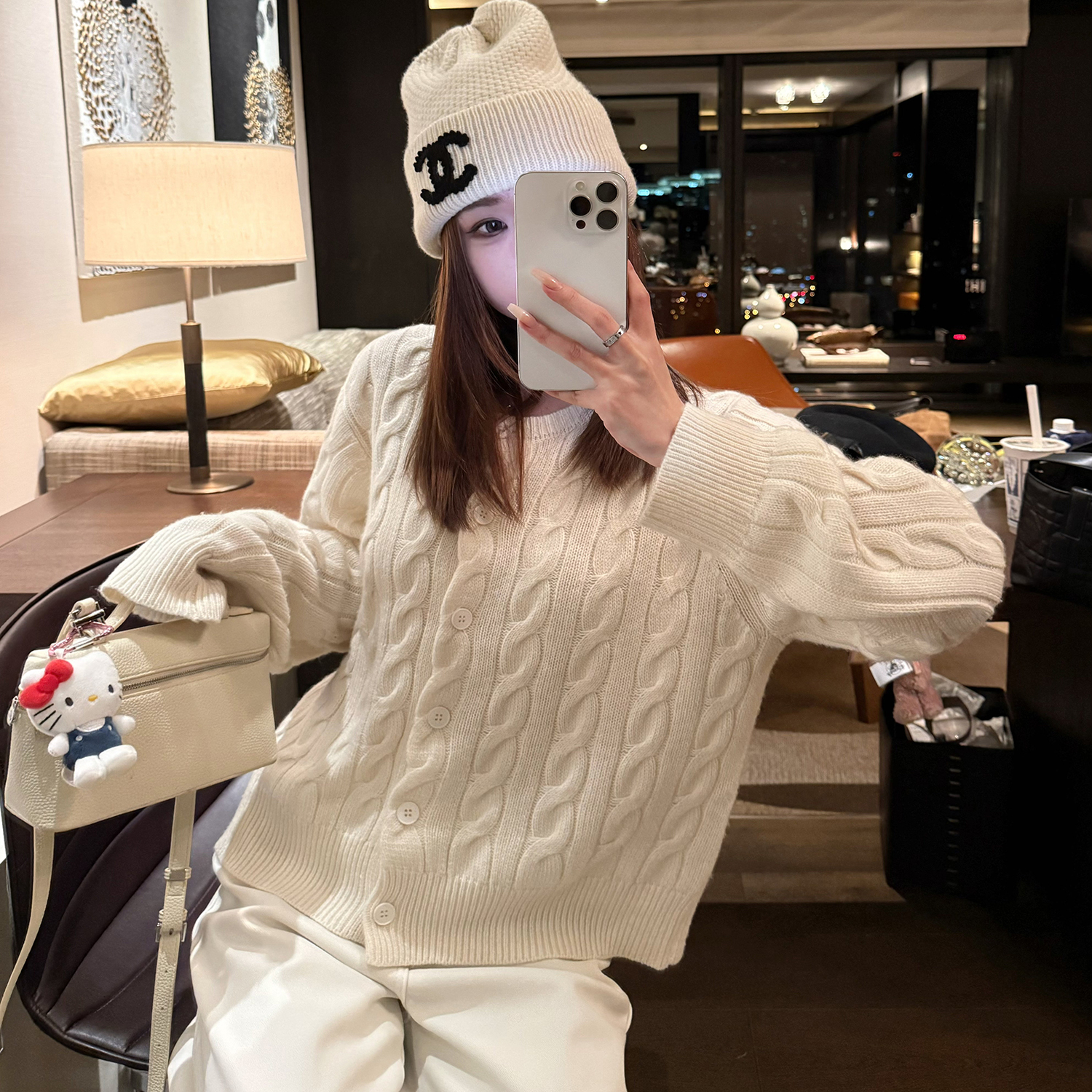 拉夫绞花圆领毛衣双色