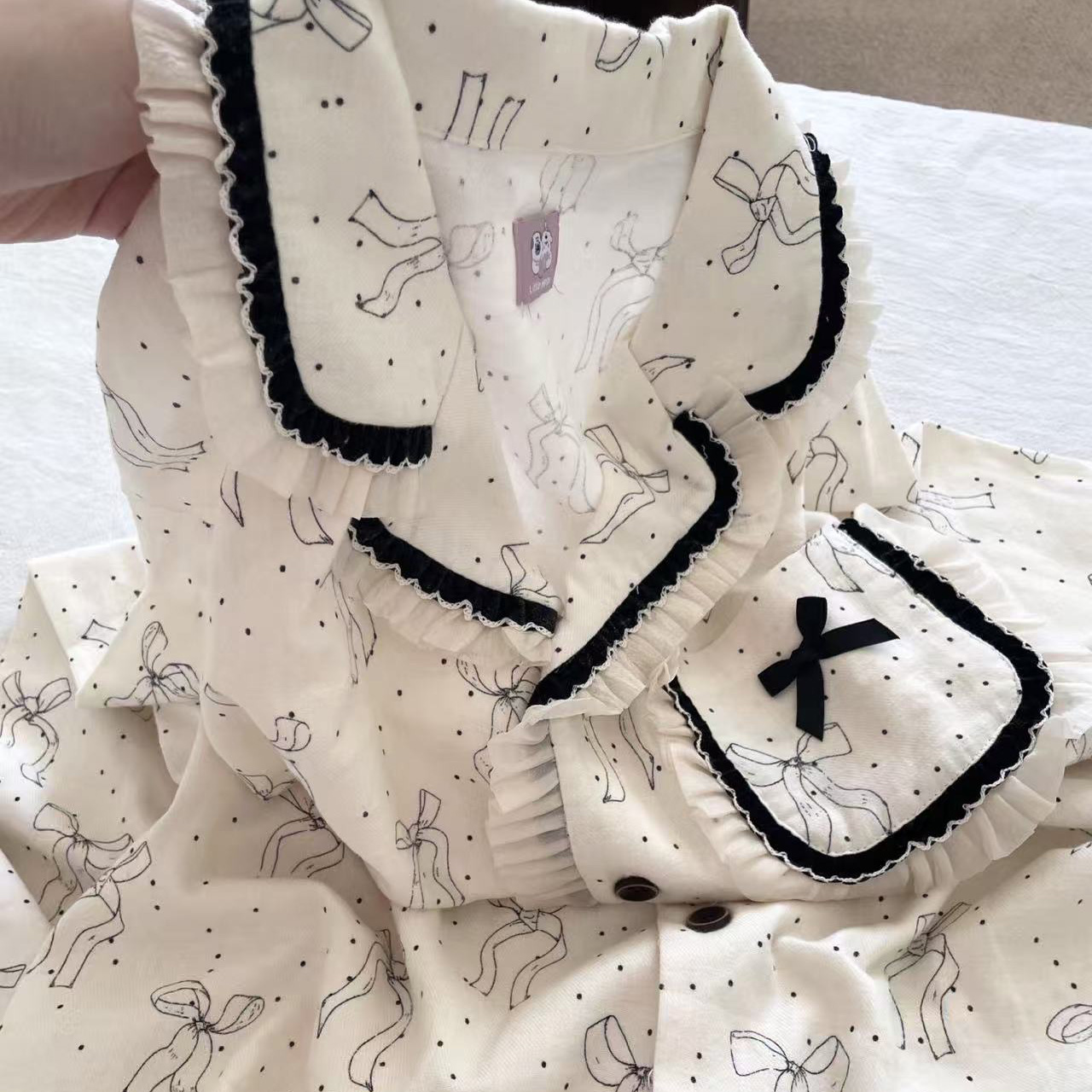 侘町2025年家居服新款蝴蝶结黑白长袖睡衣puggy磨毛套装春秋款