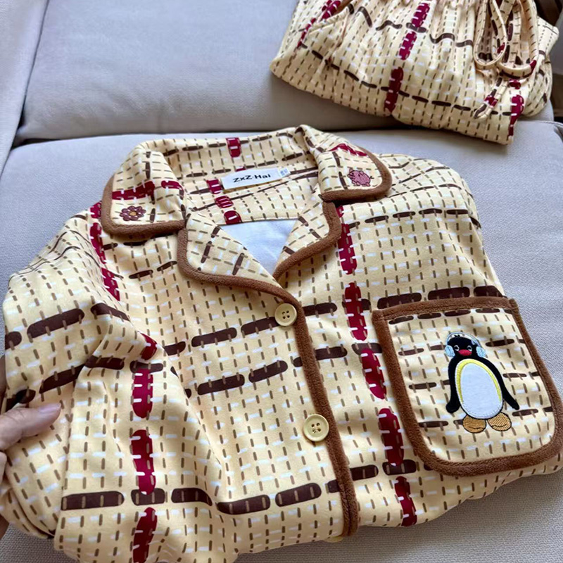侘町2025年新款小众线条pingu冬季德绒睡衣女卡通秋冬家居服套装