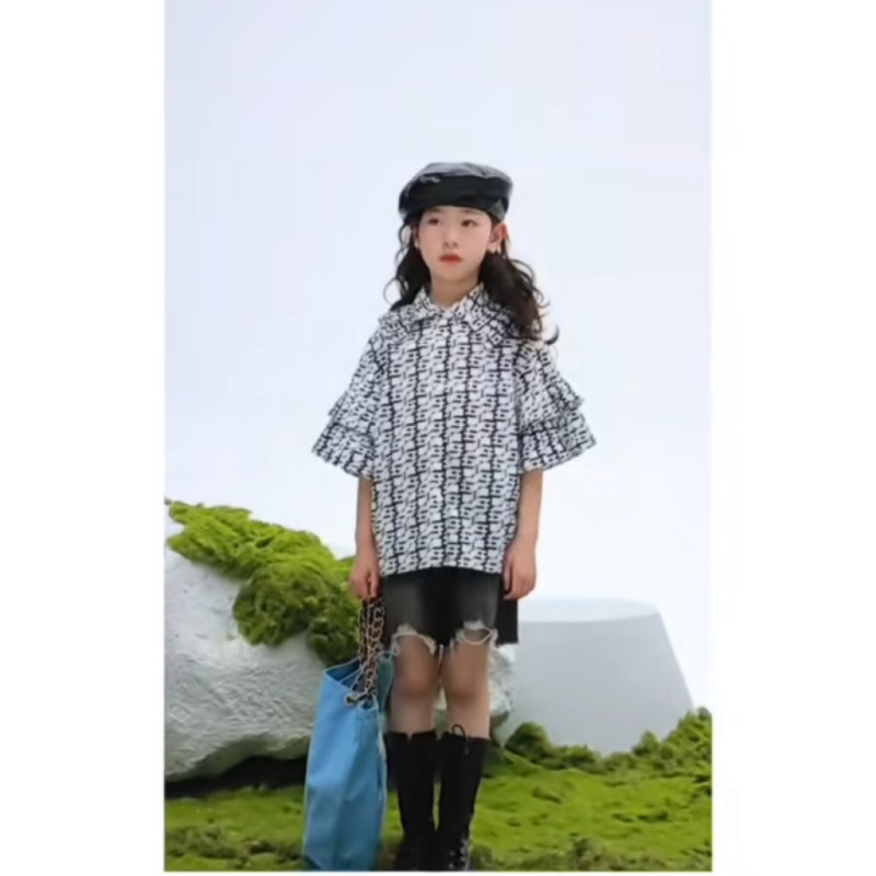 吾名堂品牌折扣女童夏装新款休闲短袖衬衫纯棉印花个性半袖上衣