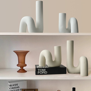 北欧简约几何扭曲弯管素胚陶瓷花瓶家居样板房售楼部软装饰品摆件