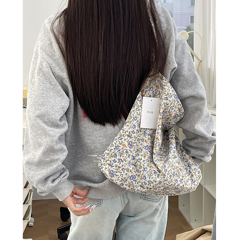 日韩跨境小众设计师款碎花帆布包大容量妈咪时尚博主同款单肩包女