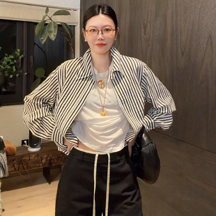 早春黑白竖条纹通勤气质收腰宽松衬衫 LUNA 必须入手