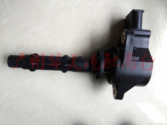 适用于奔驰W212E200E260 E300E400L E280 E320 E350W211点火线圈