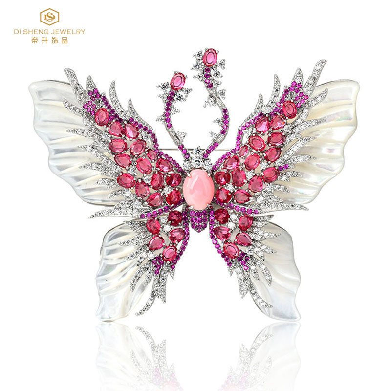 蝴蝶翩翩胸针女高端精致时尚