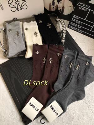 DLSOCK秋冬新款十字架重工字母中筒袜时尚百搭网红潮袜洞洞袜子女