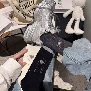 DLSOCK秋冬新款韩版布标袜子女中筒后跟烫印爱心时尚休闲堆堆袜