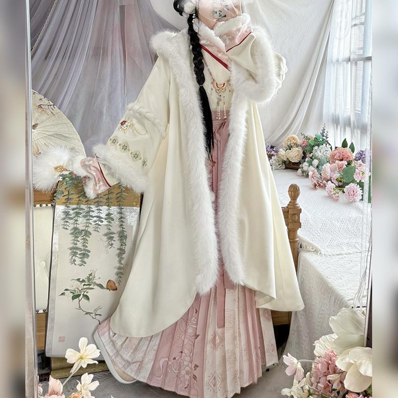 斗篷大衣女冬季加绒加厚长袄套装