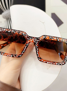 女式太阳镜防紫外线圆脸大框墨镜2025年新款大脸显瘦复古网红眼镜