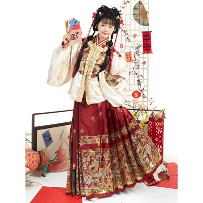 明制方领琵琶袖马面裙国风