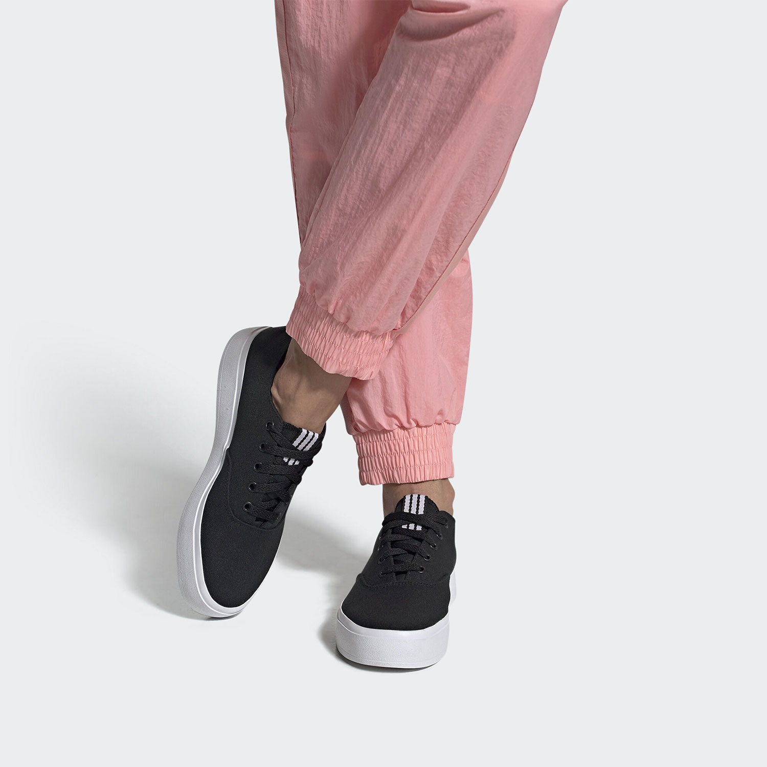Adidas/阿迪达斯正品NEO 低帮系带女子运动休闲板鞋 EH2260