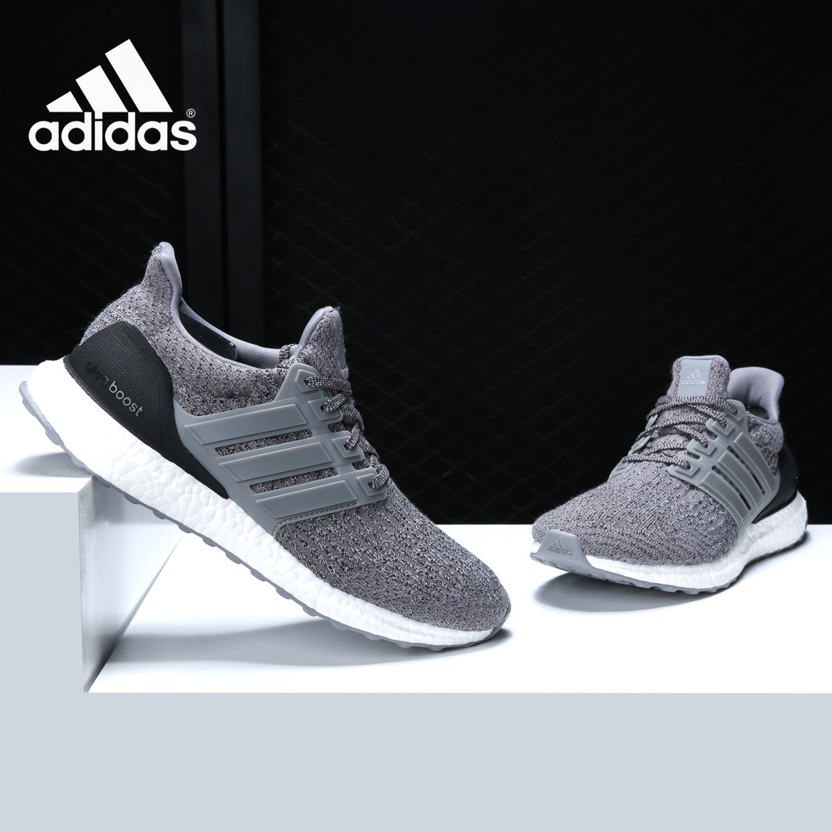 Adidas/阿迪达斯正品 BOOST爆米花运动休闲跑步鞋 S82023