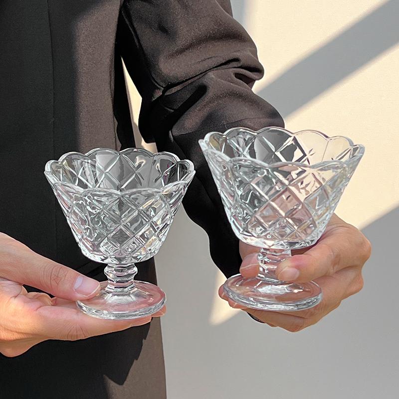 花边酸奶甜品高颜值冰淇淋杯