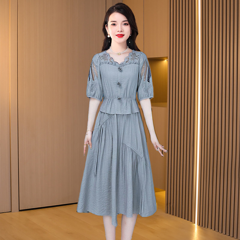 萱子连衣裙女夏2026新款今年流