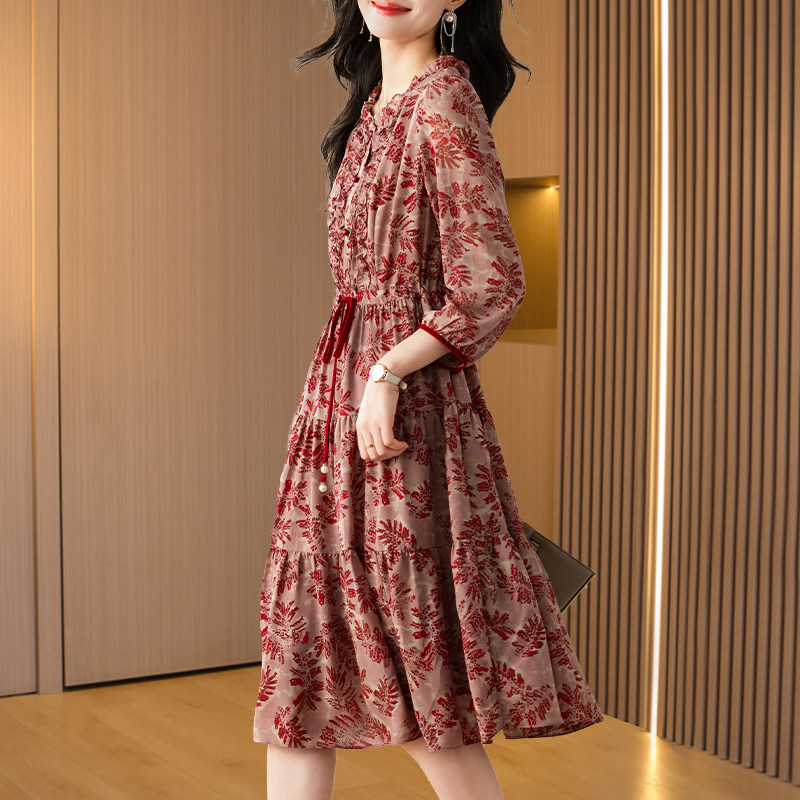 碎花高级感轻奢喜婆婆婚宴连衣裙