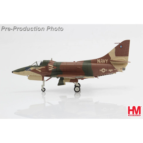 HOBBYMASTERA4攻击机合金模型