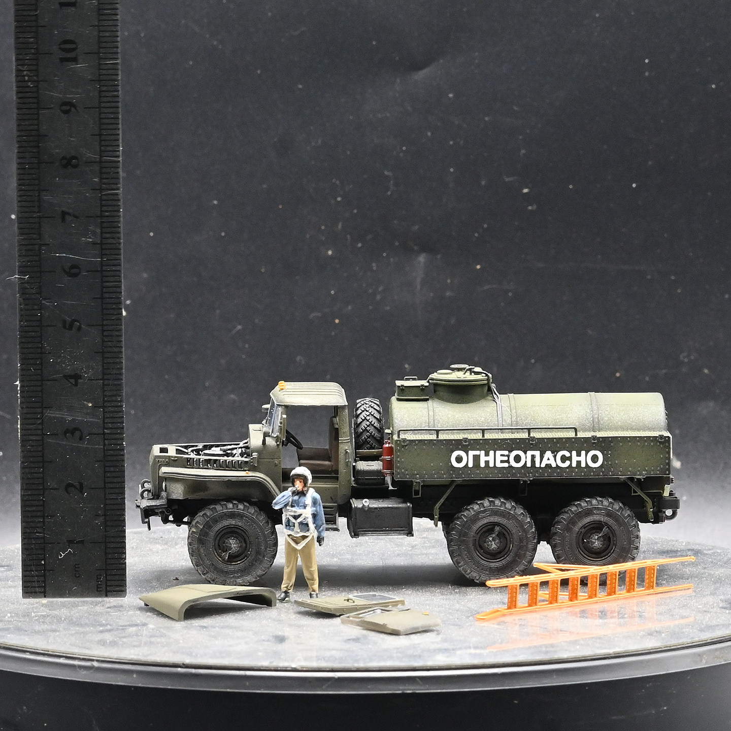 三荣俄螺丝ATZ-5加油车成品