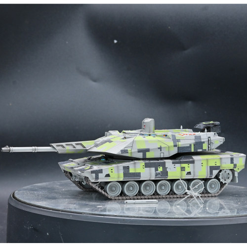 三荣德国KF51主战坦克成品模型