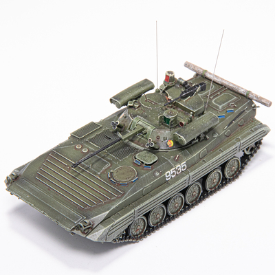 俄罗斯BMP-2M金属炮管阅兵/东德