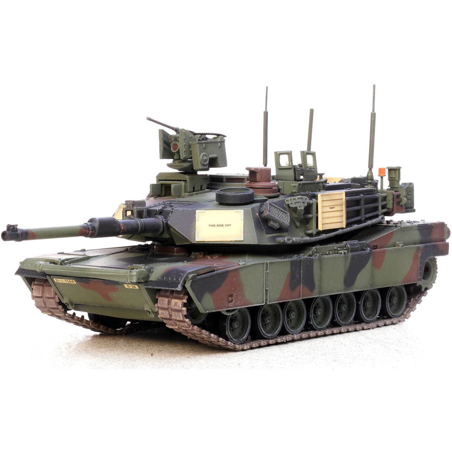 M1A2主战坦克SEPV2型成品模型图片