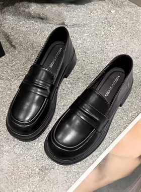 酒店厨房防滑软底小皮鞋2025春款一脚蹬平底单鞋舒适工作鞋乐福鞋