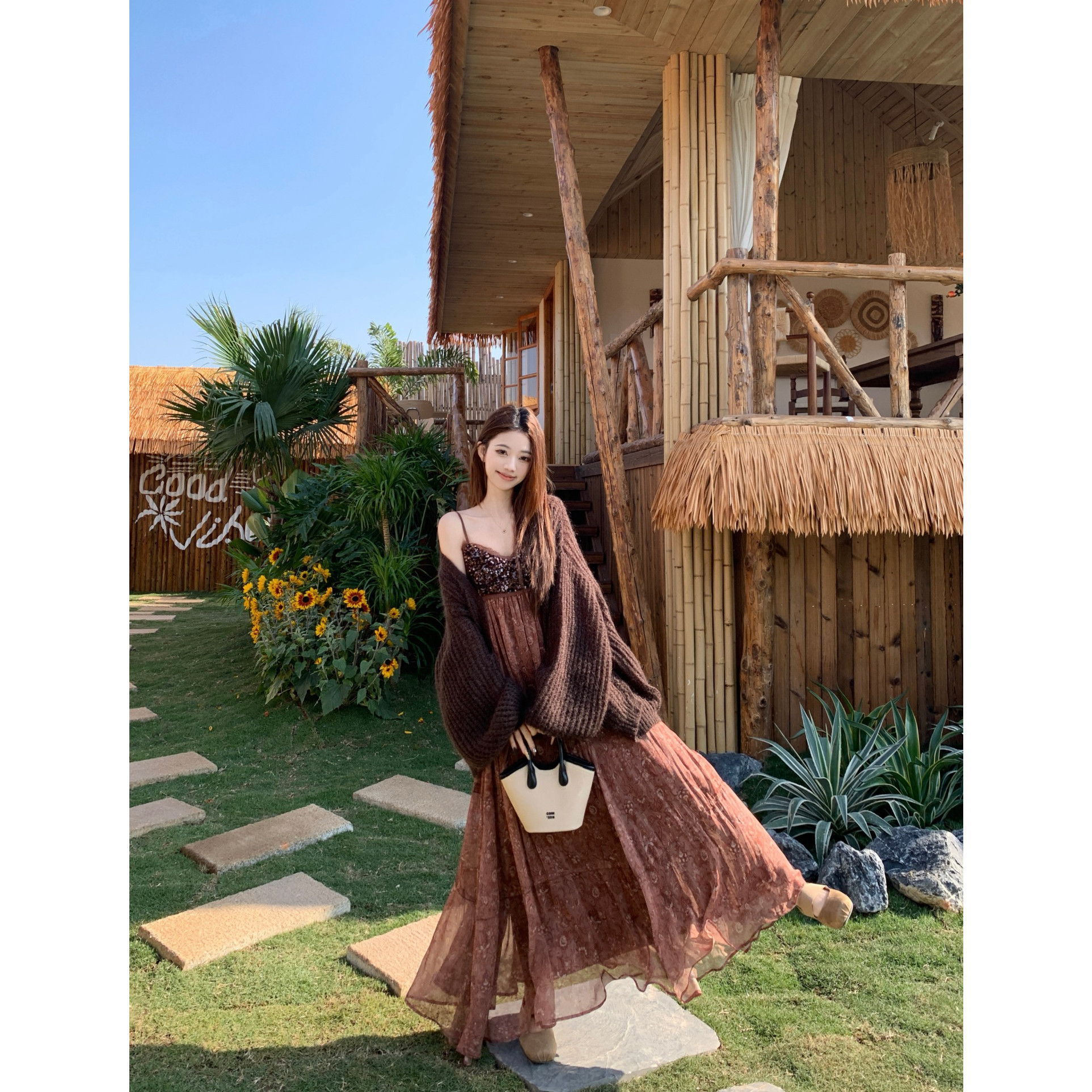 女神范高级感百搭长袖镂空针织毛衣+仙女印花礼服吊带裙两件套,女装/女士精品,连衣裙,淘宝优惠券,粉丝福利购,淘宝优惠卷