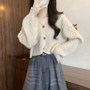 上衣 美式 复古v领麻花毛衣外套女秋冬2025新款 宽松慵懒长袖 针织衫