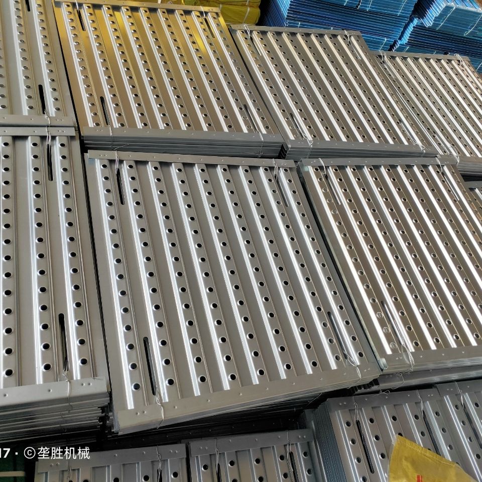 货车驾驶室后面大梁护板解放J6P东风旗舰主车镀锌铁板脚踏板