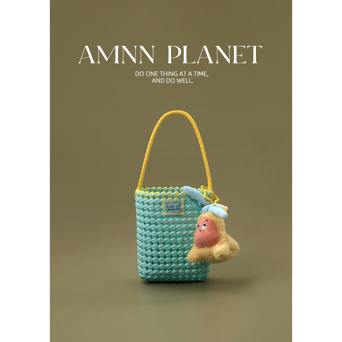 AMNN 可爱星星玩偶撞色手提包菜篮子创意镂空编织海边度假手机包