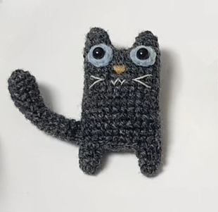 成品手工编织设德兰羊毛线黑猫胸针可爱小猫咪钩织动物挂件玩偶