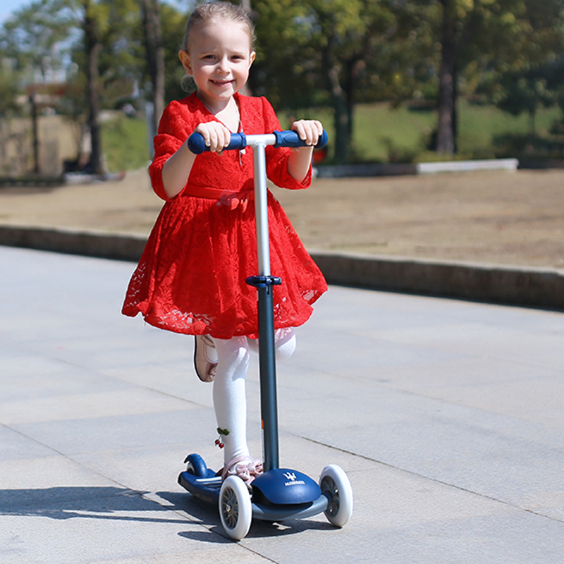 儿童滑板车三轮3-6岁宝宝溜溜车可调节玛萨拉蒂小孩滑滑车