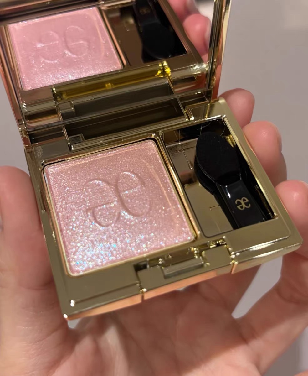 现货！日本雅莉格丝/ELEGANCE 2025年秋季新单色眼影 10 07 15 01