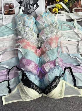 日版外贸尾货蕾丝绣花小胸有钢圈双排扣厚杯棉垫杯少女文胸内衣