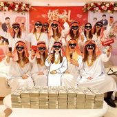 阿拉伯服装 旦年会结婚搞笑新年派对道具cos 迪拜中东土豪长袍元