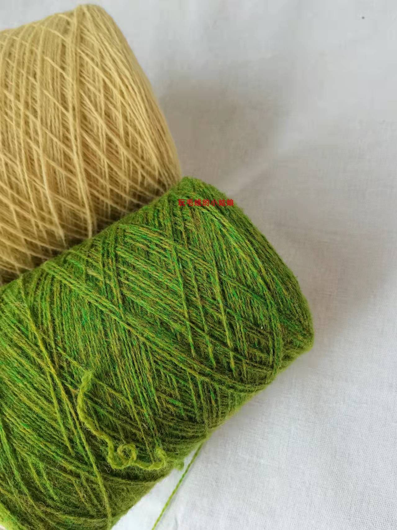 【清仓】 Jamieson Smith 2Ply 设得兰羊毛线 红标桶线 材料包 - 实物图