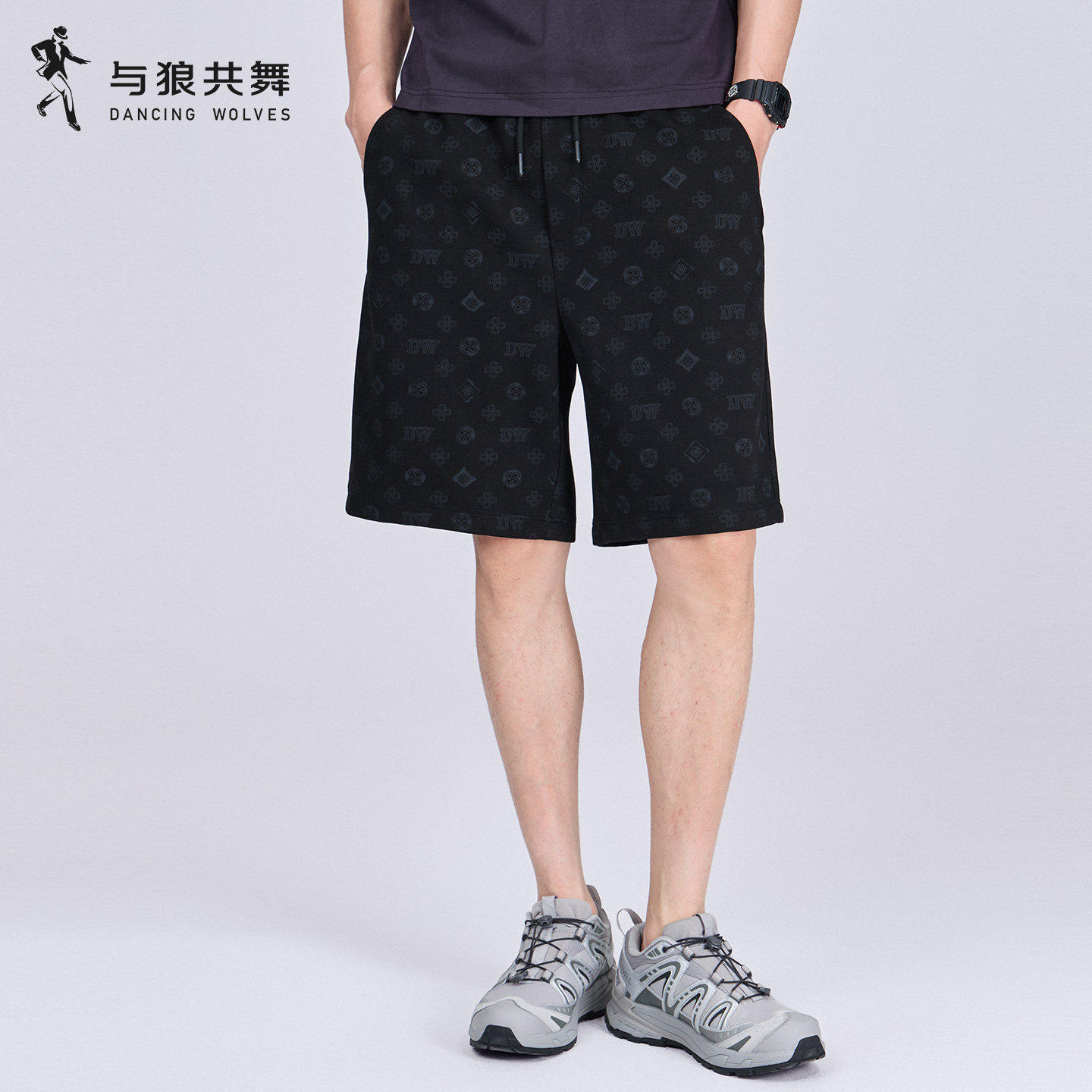 【暗纹满印】与狼共舞休闲短裤男2026夏季新款弹力松紧腰宽松裤子