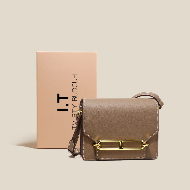 猪鼻子真皮女包牛皮小包包2022新款夏百搭单肩斜挎小方包手提,箱包皮具/热销女包/男包,小方包,淘宝优惠券,粉丝福利购,淘宝优惠卷