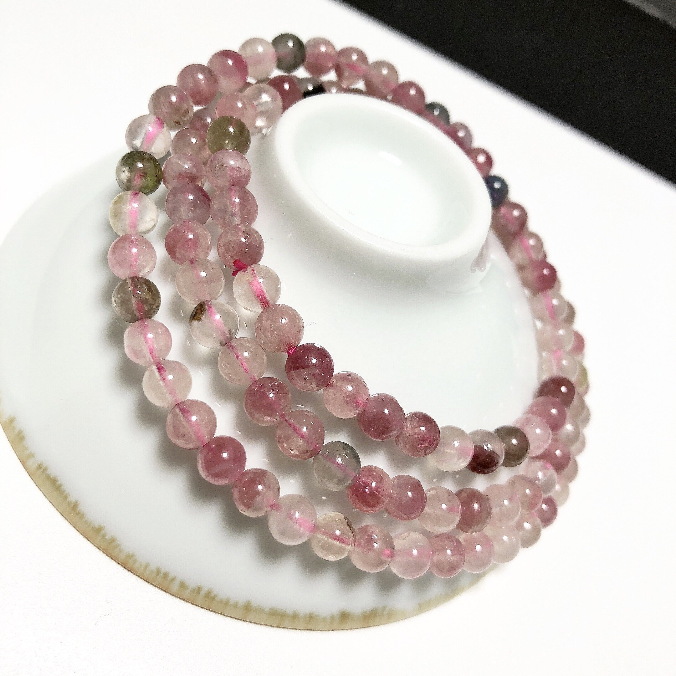 s28# 天然透体粉碧玺三圈手链5mm 重量20.76g