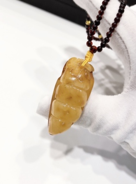 D1163# 天然原矿蜜蜡一鸣惊人原皮吊坠42.5*19*12mm 配血珀万能链