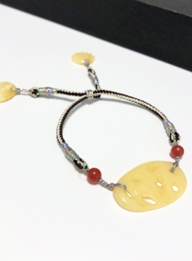 S615# 天然原矿蜜蜡莲藕贝壳手链 配冰红南红圆珠