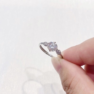 G6# 正品D色莫桑石钻戒1克拉S925纯银四爪求婚戒指6.5mm