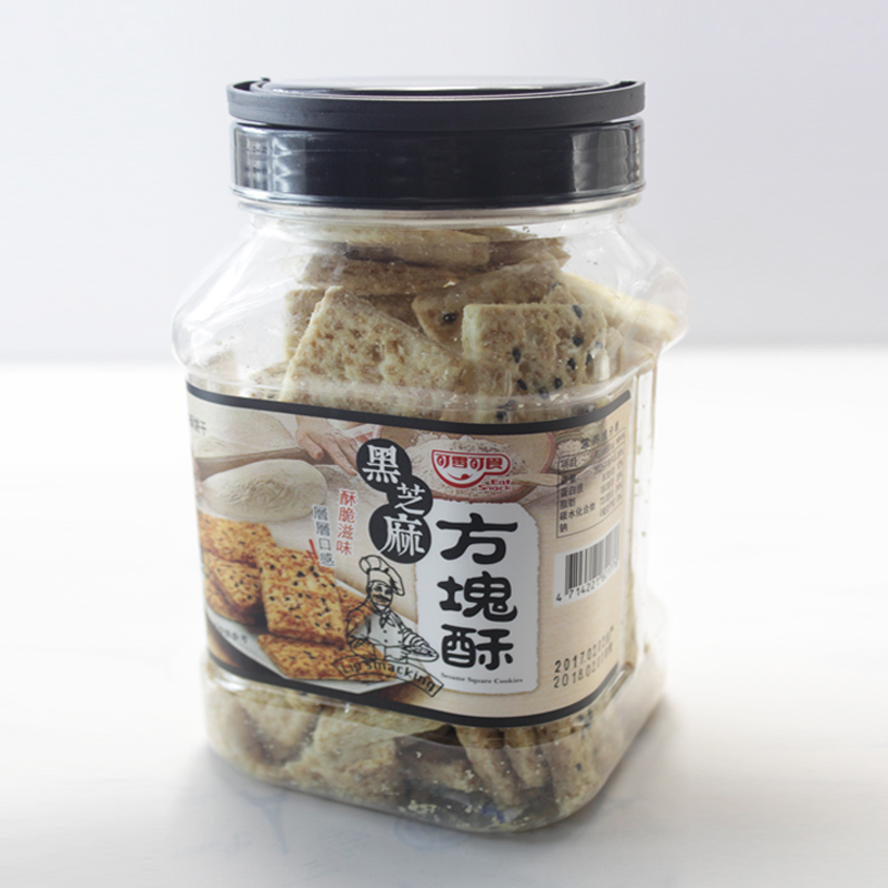 台湾进口食品可零可食牌黑芝麻小麦莲子方块酥饼干380g/罐