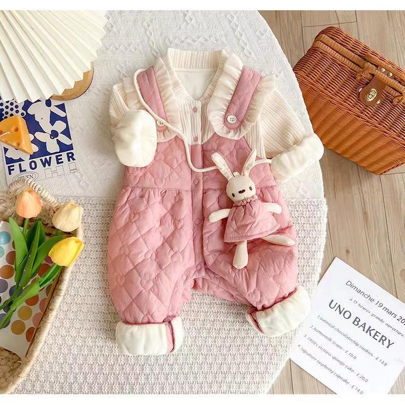女婴儿衣服秋冬加绒连体衣超萌爬服薄棉新生儿背带套装加厚外出服