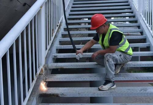 承接上门激光除锈项目激光清洗加工租赁船体金属除锈园林建筑除锈