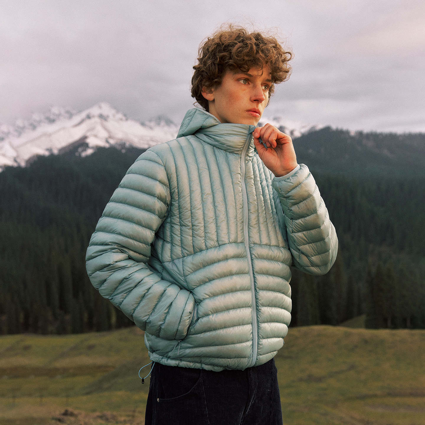 NORYBRAND户外 轻薄无胆防泼水防风90%白鸭绒连帽可拆排骨羽绒服